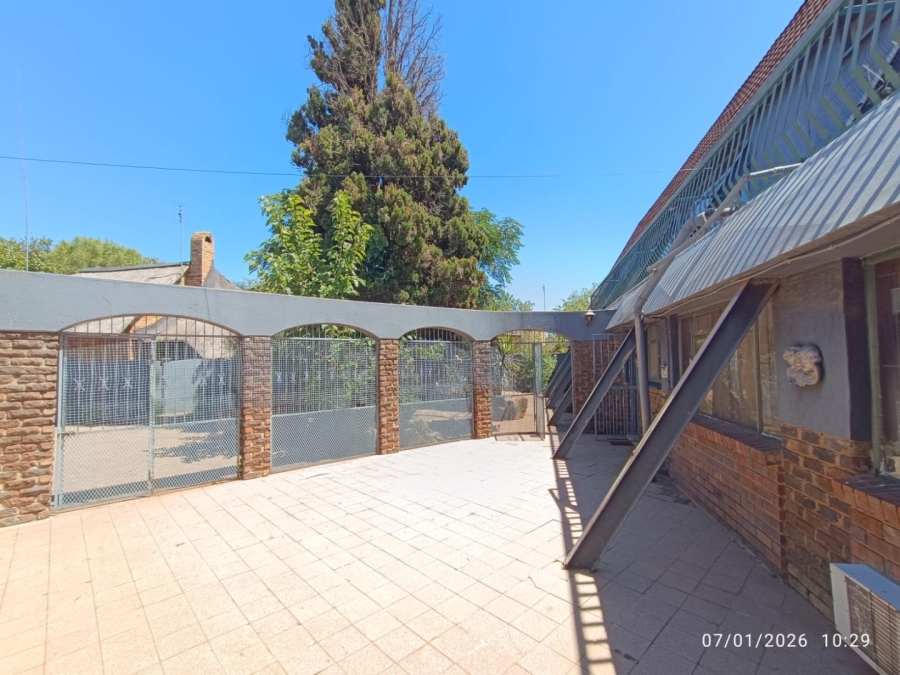 5 Bedroom Property for Sale in Wilkeville North West